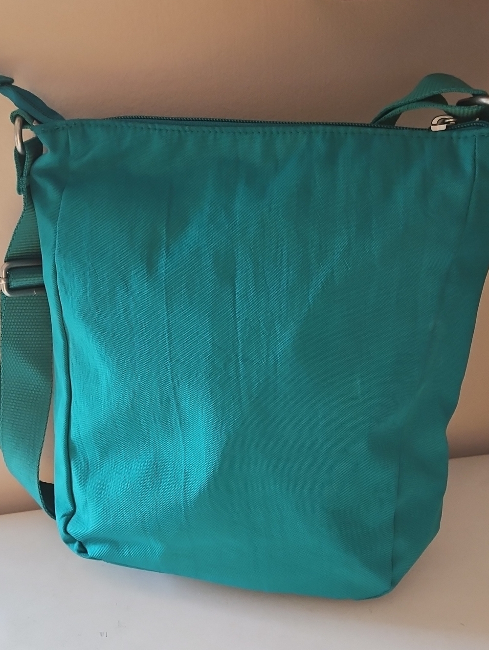 Baggallini Original Everyday Teal Crossbody Bag - Picture 3 of 5